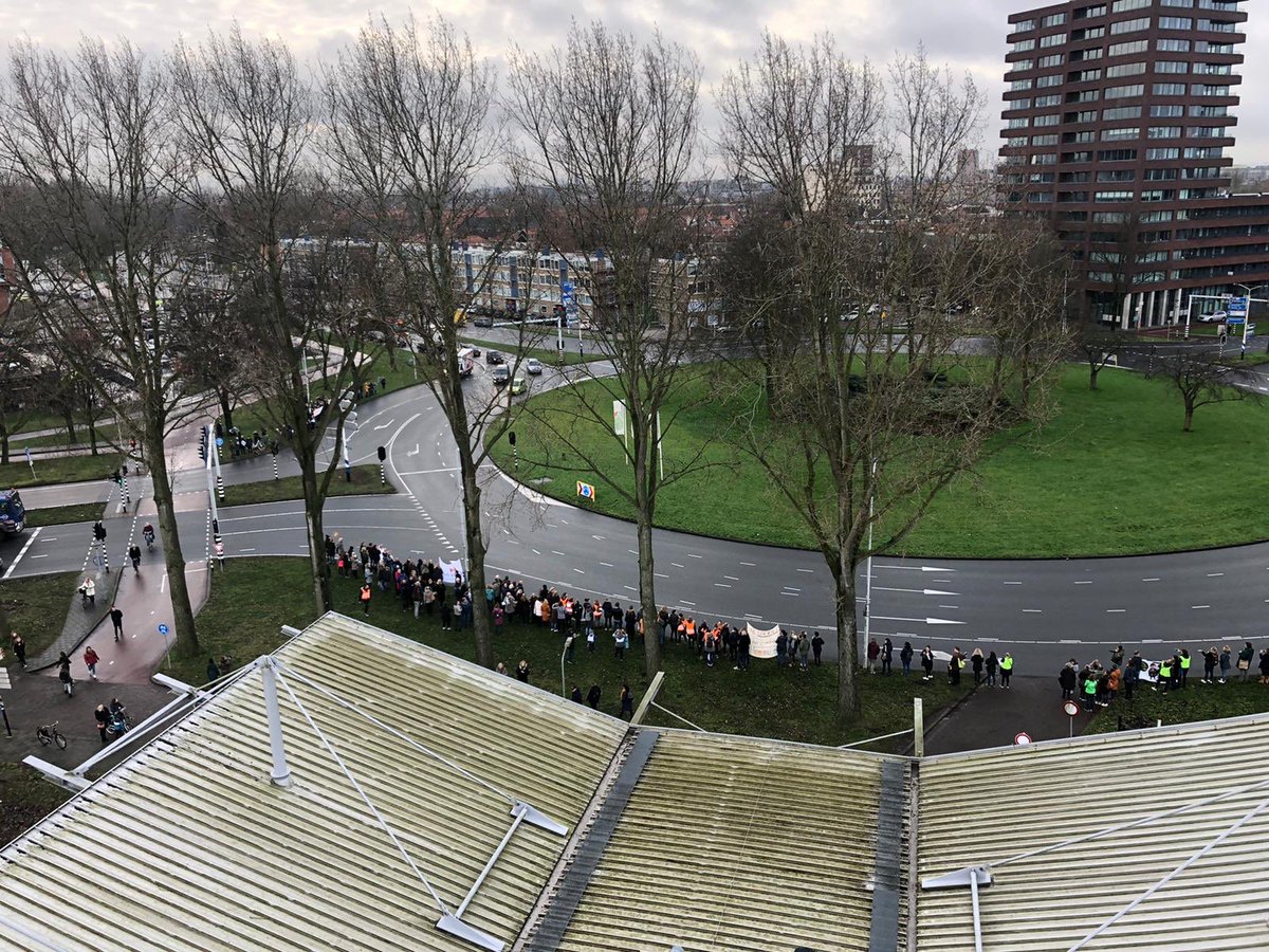 RKBS_PJ7's tweet photo. Onderwijsstaking!  @AgoraZaanstreek  @ZaanPrimair  @RTVNH_WFries https://t.co/PeBVuaOceS