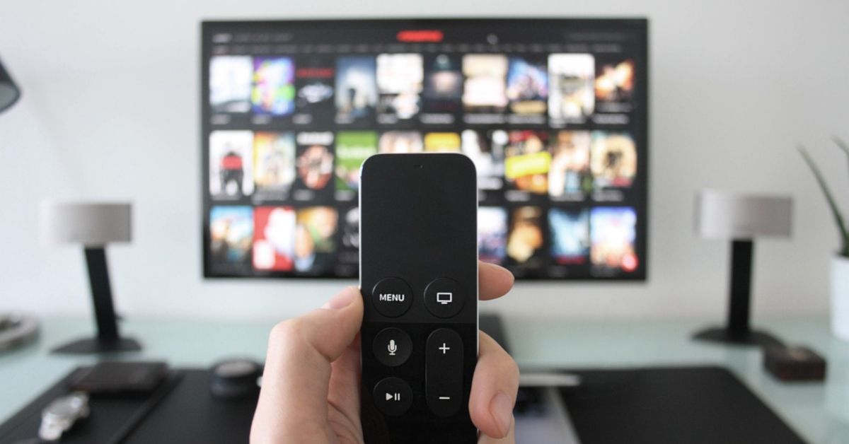 📌 El creador de La Casa de Papel vence a Globomedia 🎞️ Desestima la demanda  por un supuesto incumplimiento de contrato por el que pedían 870.000€ por daños y perjuicios. 💰  La productora consideraba que el guionista creó la serie a sus espaldas 👇 
buff.ly/37Qb4Ys