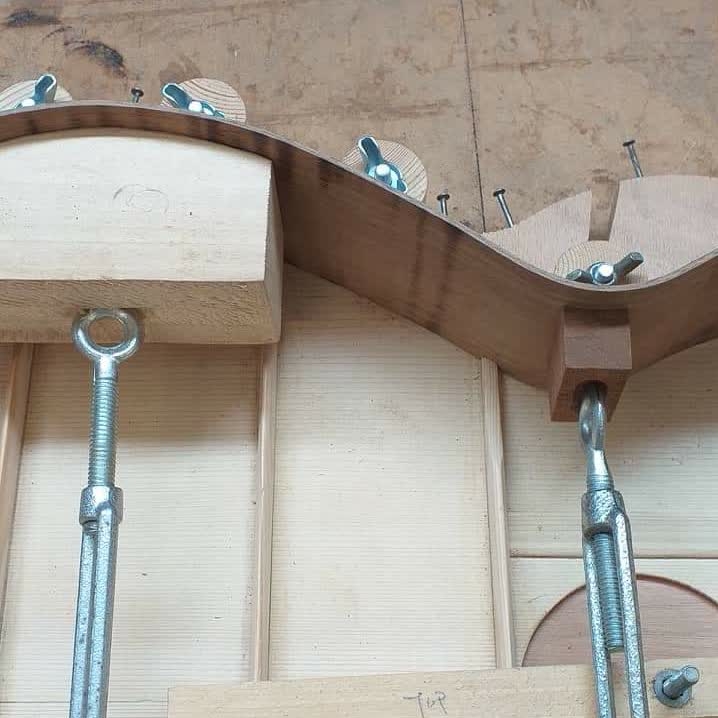 Askardamykti's tweet photo. Τμήμα Λαϊκής Κιθάρας
#askardamykti #guitarmaking #lutherie #luthier https://t.co/FycimNIH7o