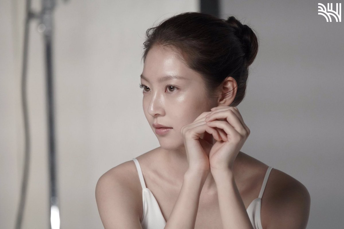 OFFICIAL BH entertainment’s Naver page shared Gong Seung Yeon’s behind the ...
