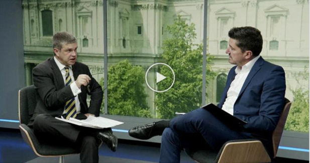 ProfParaplanner's tweet photo. Well worth a watch, two of our most popular speakers at the Technical Insight Seminars!
From tax relief to annual allowances and tapering, our experts @FundsNetwork  explore key #TaxYearEnd considerations in their new video.  https://t.co/d7wn58XCqz https://t.co/jLpmp8YQja
