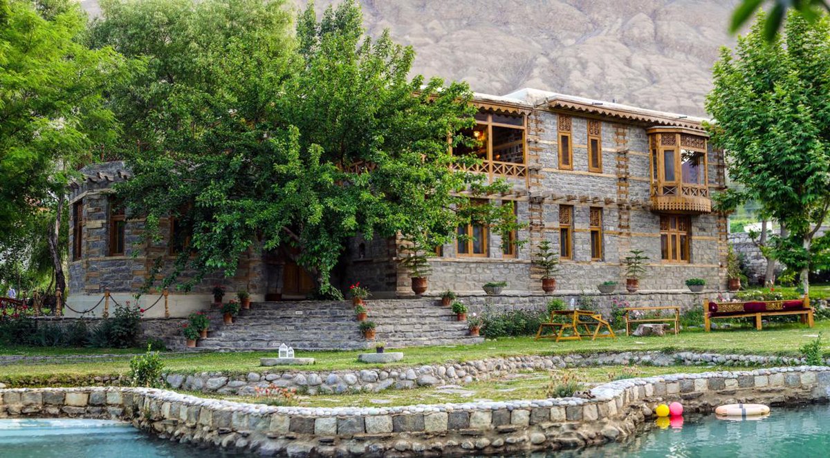 chkar_official's tweet photo. Are you looking for a lavish stay for your vacations? We will provide you with a Deluxe Rental in any of your desired places in the Northern Region.
#Chkar #GilgitBaltistan #Explore #Adventure #TravelAddict #TravelPhotography #LuxuriousStay #Experiences #BeautifulPakistan #Skardu https://t.co/TvMYt4EsM8