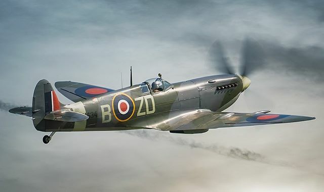 dstoddartphotos's tweet photo. Supermarine Spitfire Mk IX MH434 - ZD-B At Flying Legends Airshow

Sony A9 + Sony G-Master 100-400mm + 2.0 Tele converter - iso 100 - F10 - 1/160th - 252mm

Prints and Downloads available from the website 👍🏻 🦅
.
.
.

#spitfire #flyinglegends  #warbir… https://t.co/ZSAuIL9bph https://t.co/z20m20c88E