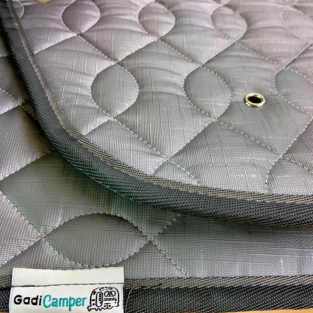 GadiCamper's tweet photo. Nuestros aislantes térmicos vistos detalladamente, 9 capas, costuras de alta calidad y ventosas de rosca de gran sujeción. 
❄️☀️ Idóneos para aislar el interior de tu furgoneta camper, tanto del frío como del calor. https://t.co/WuRb8nC0Lx https://t.co/wWLprJ5AnV