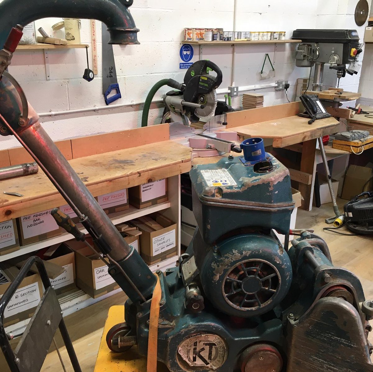 marldonltd's tweet photo. Andy has been working his magic again with another K&T Taurus!
☑️ Full repair
☑️ Full service
☑️ Complete respray
Now it’s as good as new and ready to go to its new home.
Why would you want to send your machines anywhere else?!
#therealandy #floorsanding #havwoodsaccessories https://t.co/4CcEjXwDmo