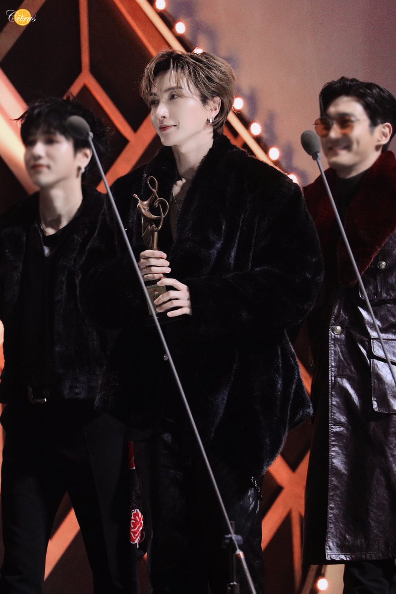 200130 SMA2019
DO NOT REMOVE LOGO/EDIT/BUSINESS USE  
RE-UPLOAD PLEASE CR
#Leeteuk #이특 #박정수 
<a href="/special1004/">Lee Teuk</a>