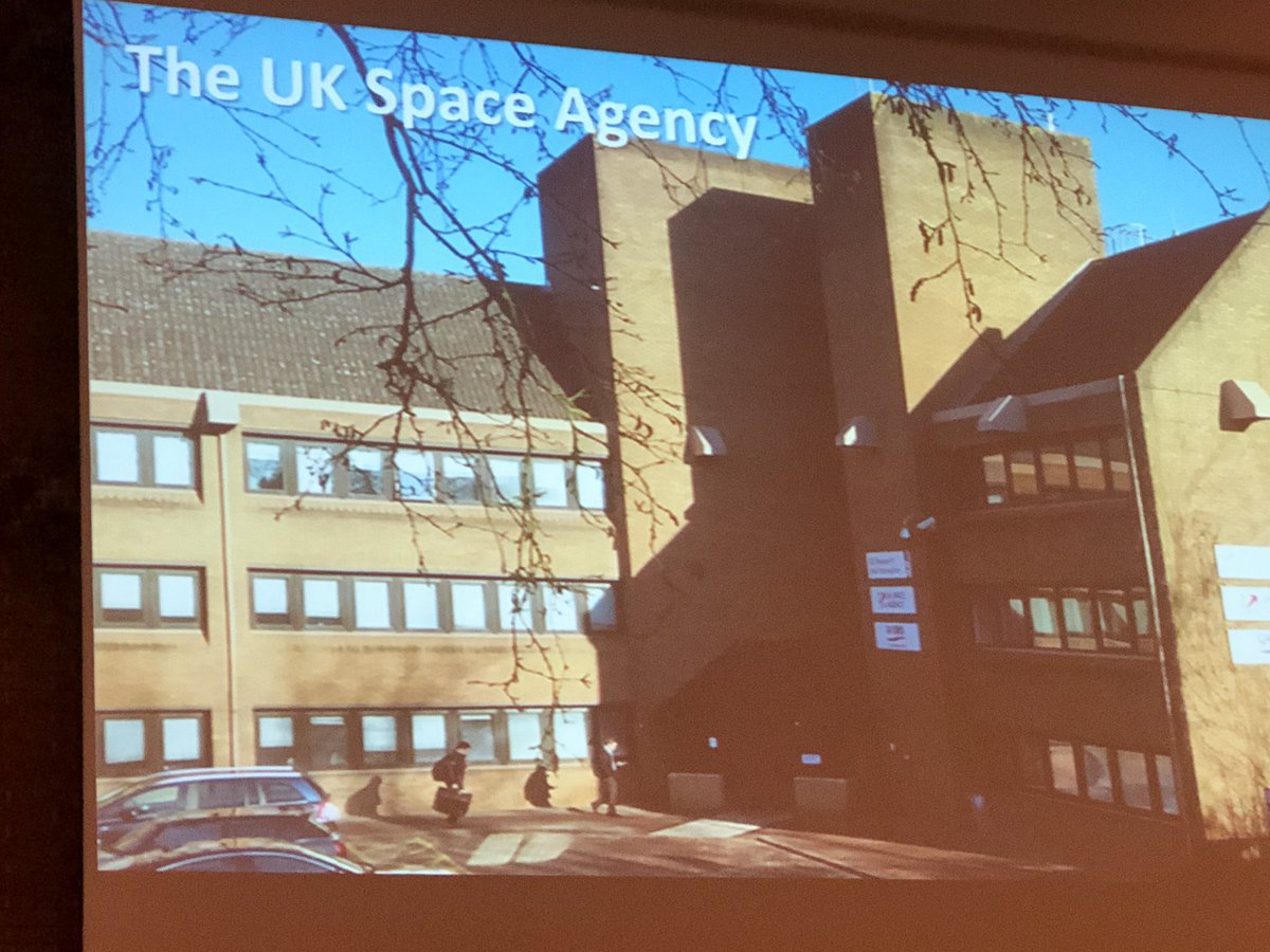 #Astrofest20  kicking off with 1st amazing session, Chris Lee