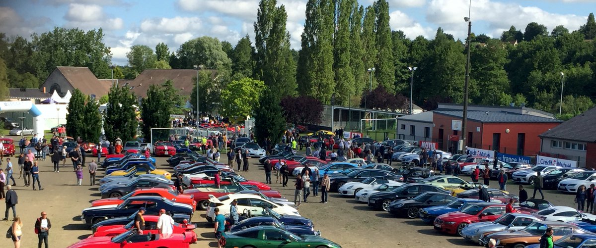 Classic_bw's tweet photo. So many cars, but which will be the theme marque for 2020? 
It will be announced tonight at the 'Soirée des partenaires' at Saint Saturnin. https://t.co/pT2O7004UQ