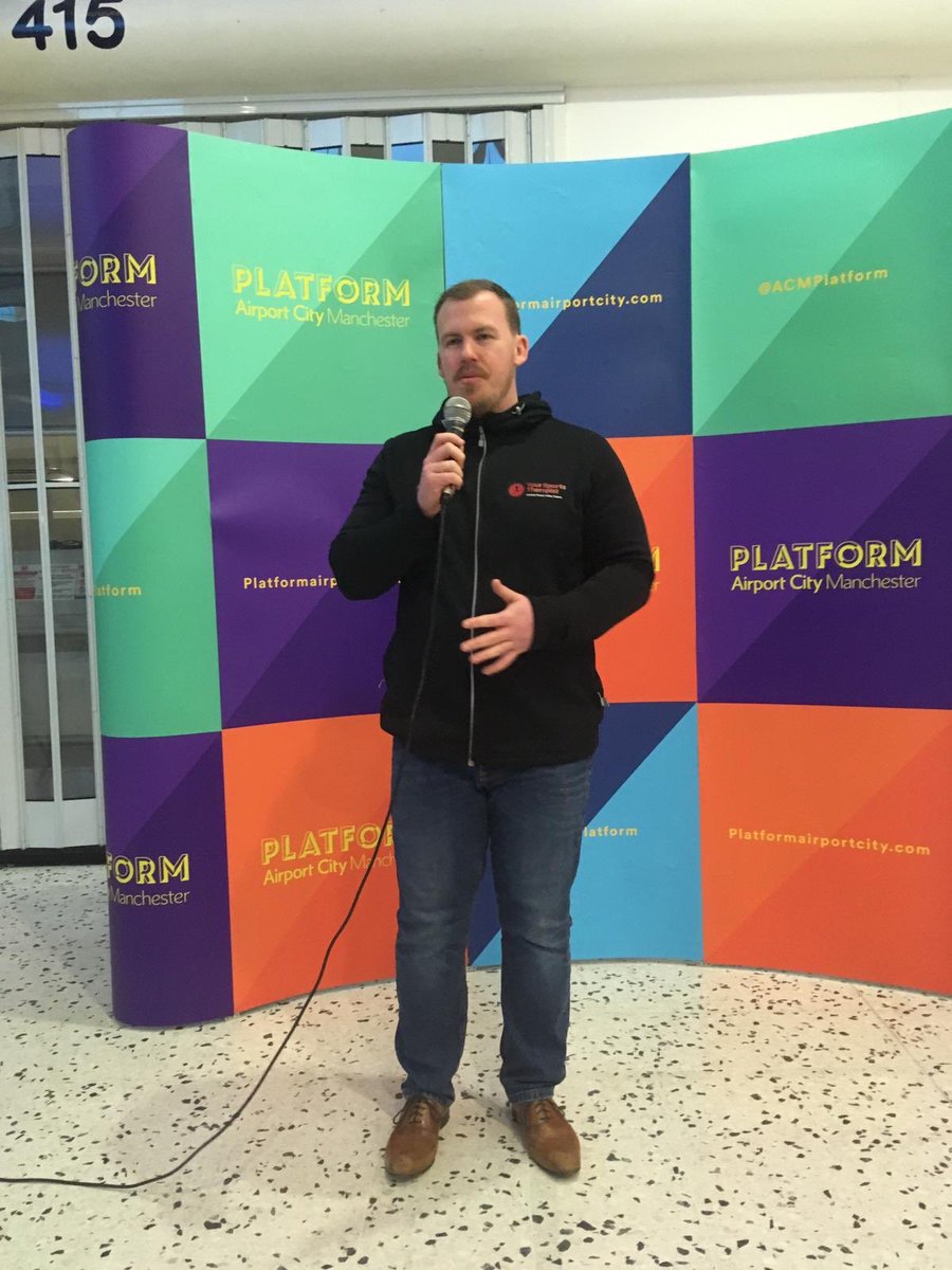 Networking Breafast this morning at platform #FarFlungFriday ! Chris Wood from @YSTCheshire and Gillian Elizabeth talking about health and well being 💪🏼 🌟 #businessnetworking @AirportCityUK