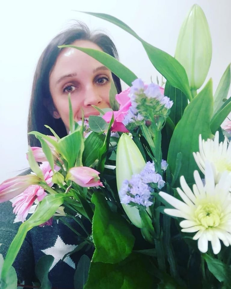 Receiving flowers at work.....always a lovely surprise!😍

#happynurse #surprisedelivery #flowers #nearlyweekend