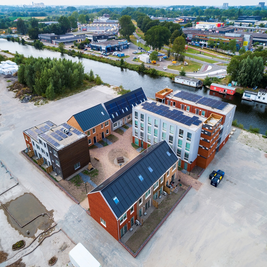 Volgende week geven collega's @VictorineGraaf en @NoorWit
 tijdens <a href="/DGcongres/">DGcongres</a> een workshop over circulariteit bij bestaande en nieuwbouw woningen, met als voorbeeld De Loskade. Hoe maken we het hip? Bijwonen: bit.ly/3aRiTPb.