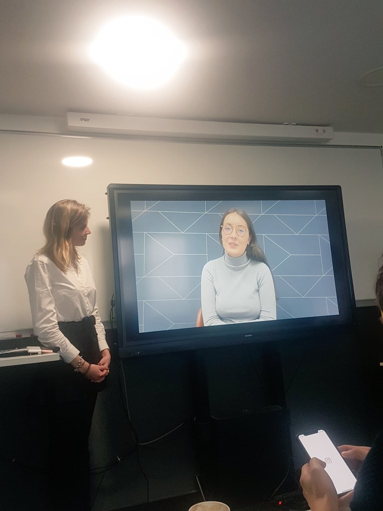 lucas_dcrx's tweet photo. Super interview d'@Anouskakvnh à l'occasion de la masterclass sur la transformation digitale du secteur immobilier. 
#IMMOLABDMB #PROPTECH @ImmoLabDMB #MBDMB @ArnaultChatel @VincentMontet https://t.co/cpnnphgliD