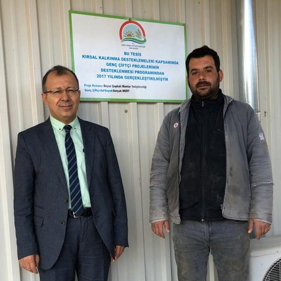 izmirtarim's tweet photo. #Ödemiş #Demircili Mahallemizde Genç Çiftçimiz ile #Mantar hasatındayız. Mantarlar Cumartesi Ödemiş pazarında sizleri bekliyor @Ozenmustfa @bekirpakdemirli @egehanumut @TCTarim https://t.co/9OhtXljskp