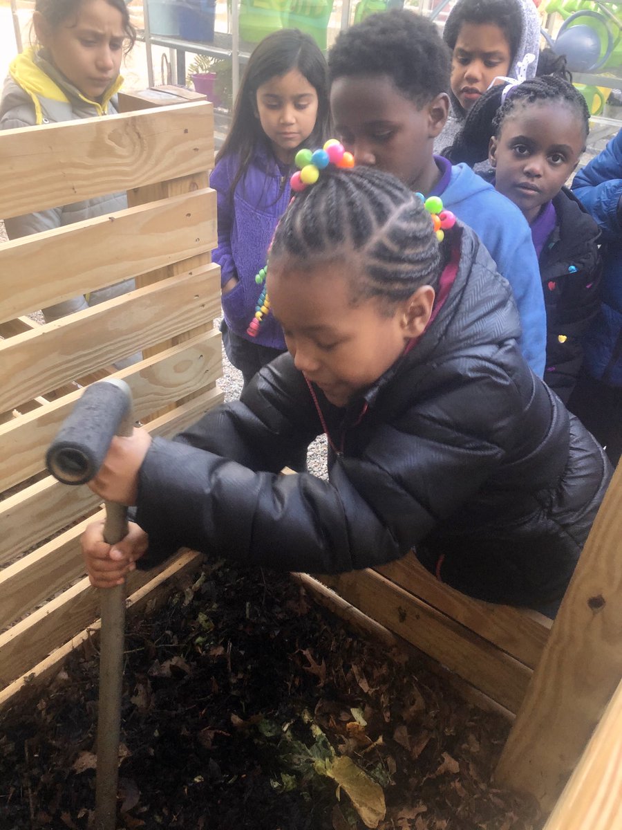 marietculver's tweet photo. #GoGreenTeamSeatack learning how to aerate and maintain our compost bins for spring preparation @SeatackAADA #seatackdreamers #CommunityGardenSeatack #CompostStew #WeareVBSchools @vbschools https://t.co/YypeEecb7M