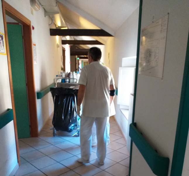 radioerrenet's tweet photo. Lavoratori RSA Recanati con stipendi arretrati ancora da percepire. La denuncia del Coordinatore cittadino Lega Salvini Premier - Benito Mariani 
https://t.co/xkK6Q1suFr https://t.co/30xER6qJnK
