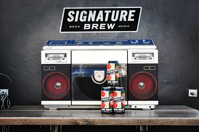 georgermason's tweet photo. New bev! @signaturebrew .
.
.
.
.
#signaturebrew #brewingwithmusic #musicandbeer #beerandmusic #craftbeer #realbeer #beerphotography #london #uk #eastlondon #beer #music #bigbeat #beerart #beerartwork #beerlabel https://t.co/3ybSsx8hKH https://t.co/doleJ2mVsm
