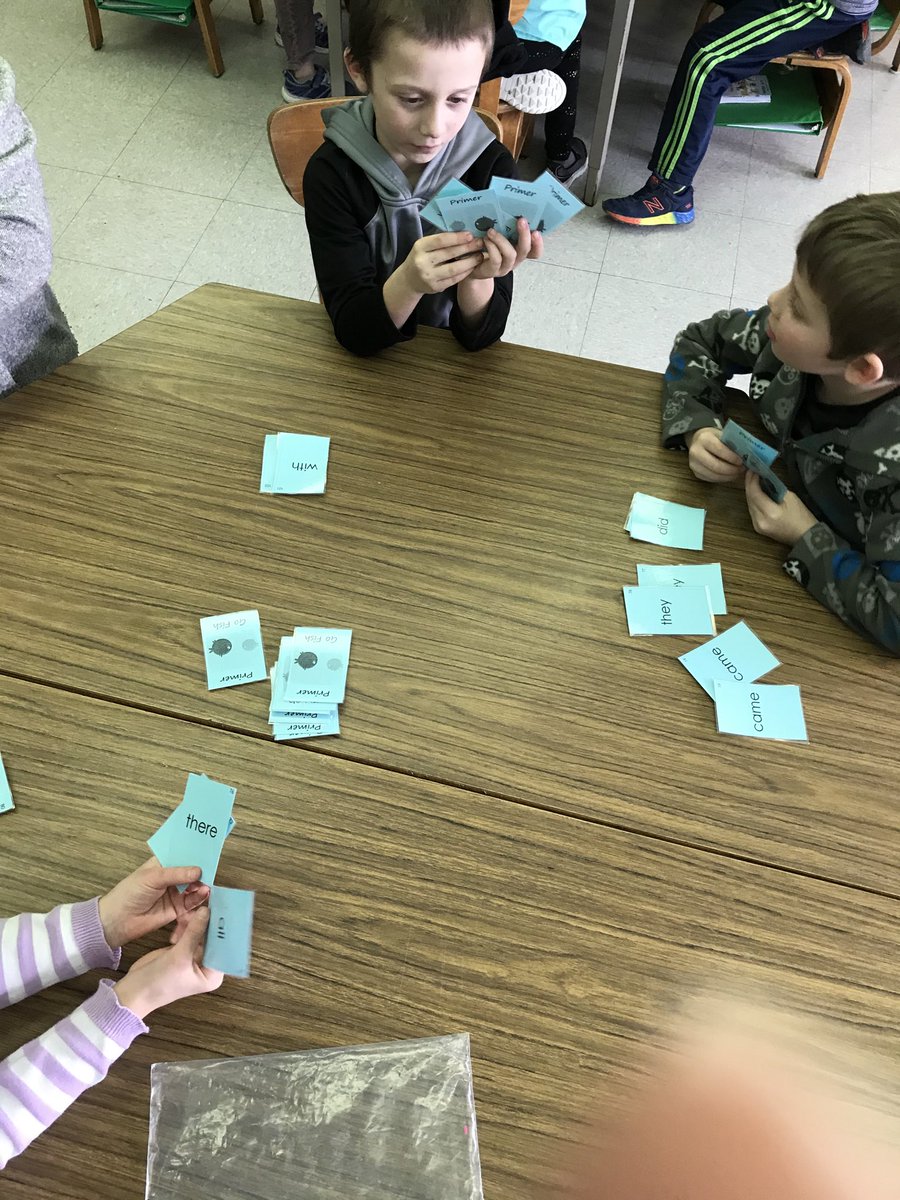 jrmartin2016's tweet photo. Gr 1 Spencer showed me how they practice saying word wall words, recognizing letters and words, and finding known words in their fav big books. Such hard workers! ⁦@WindsorForks⁩ ⁦@AVRCE_NS⁩ https://t.co/aGmHggnhYu