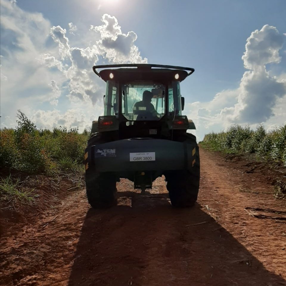 MKY2485's tweet photo. On the road to the next #soilEM #soilscan for efficient #soilzone #soilmapping with https://t.co/Xr5agbrORu and a @geoprospectors #soilscanner https://t.co/5Gg3gyOKqw
