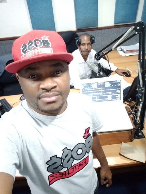 MeruFmOfficial's tweet photo. #topreggaeshow freestyle Friday edition mwanka 6pm...Itambe kabisaaa!...Pita na wawili na ulete requests...SMS 21017 
@CaptainGodie1
 
@deejaypatchez https://t.co/NlAcqAu2nr