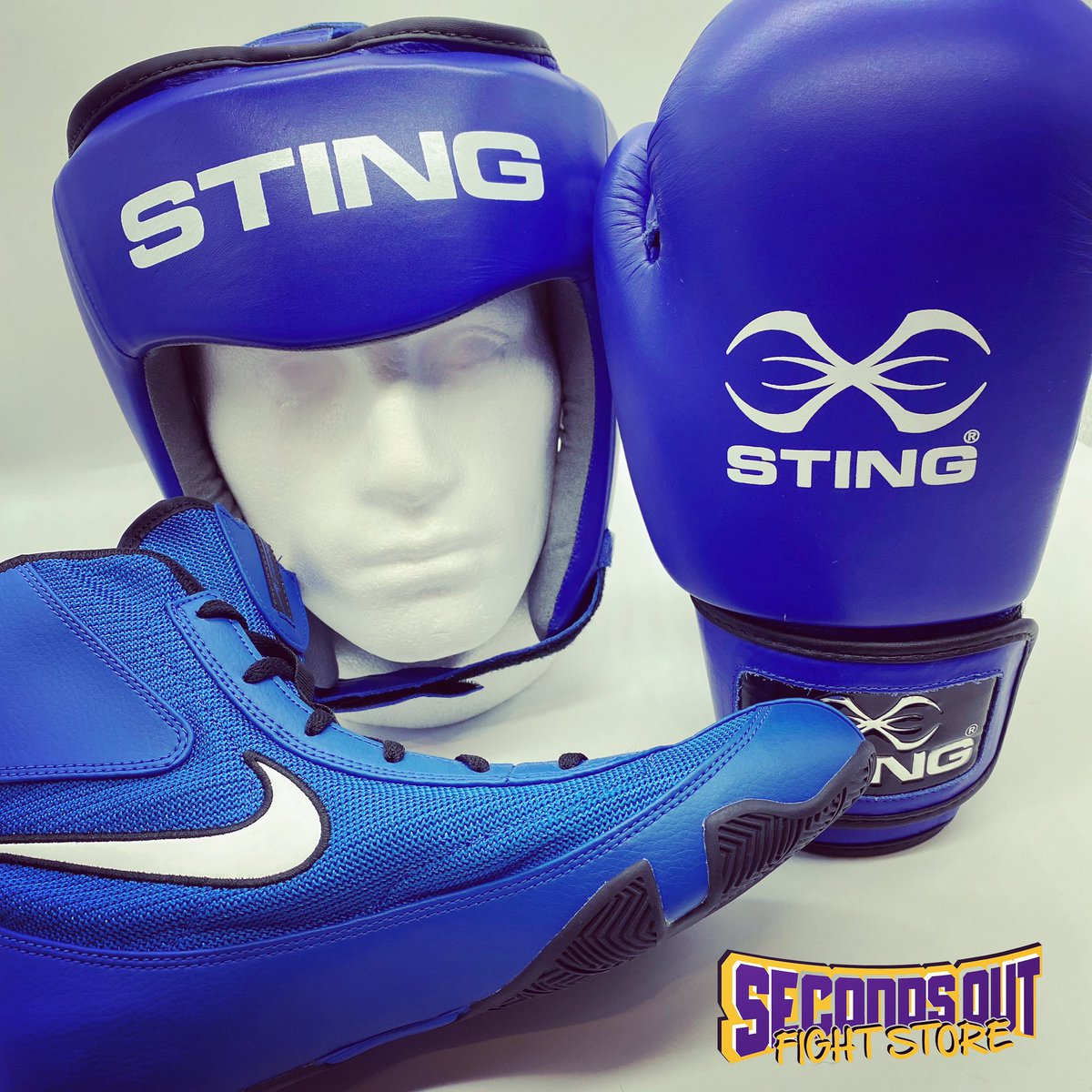 secondsout_'s tweet photo. The perfect AIBA combo for a Friday morning 😎
#NikeBoxing #StingBoxing #SecondsOut https://t.co/mVak6ho4YN