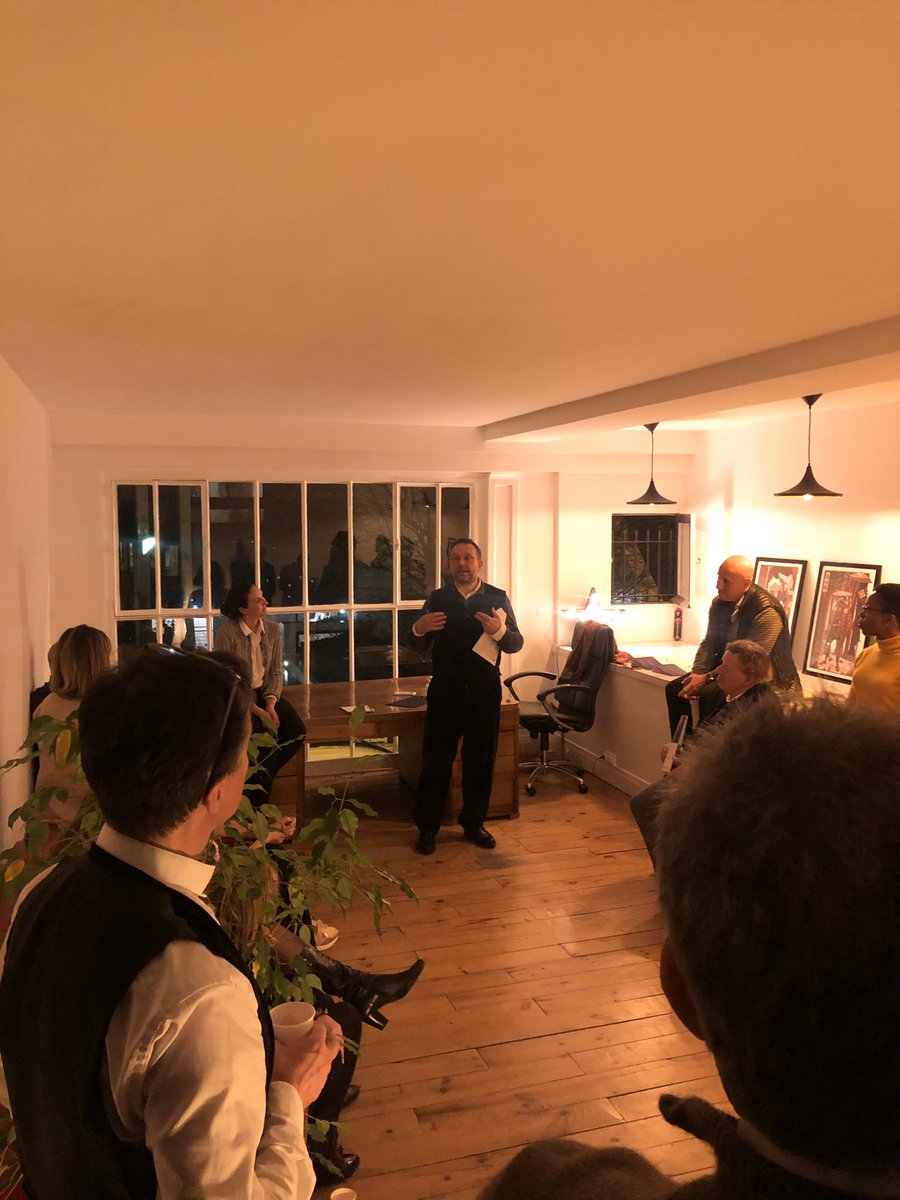 VidokFormations's tweet photo. #AFTERWORK 👩‍🏫 👥 Hier nous organisions notre 1er atelier d’initiation sur le thème de la prise de parole en public avec 2 experts qui ont présenté conseils et mises en situation.
👏 Merci à @geoffroyboulard Maire du 17ème arrondissement de #Paris pour sa présence et son soutien ! https://t.co/xny9STSvvL