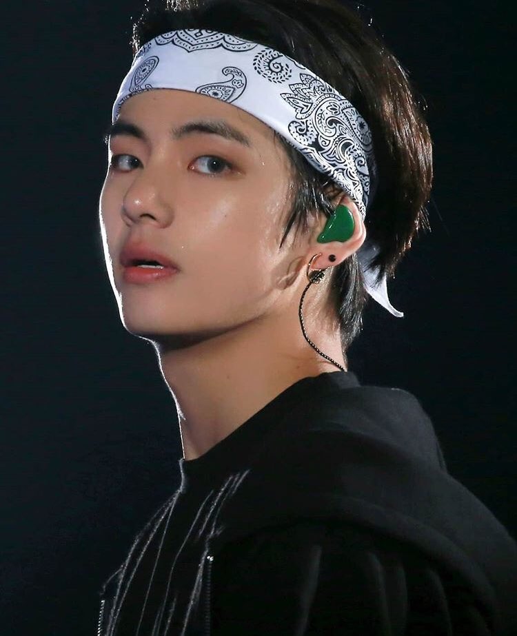 CtBZfeVZUn1pzjf's tweet photo. #이아이가_이렇게_됐네요

역시 울 태형이는 태생부터 남달랐지 너무 잘생겨서💜 세일미 사랑해 https://t.co/B9ODMuRygk