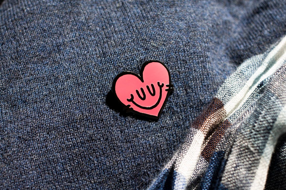 Capsule_Supply's tweet photo. Mais est-ce que c'est pas la Saint-Valentin dans 15 jours ?

POSSIBLE.

Un seule cadeau à faire, le pin's cœur de @superalienninja en série limité : https://t.co/zdS353qdeV ! https://t.co/Yg6HUfBkFm