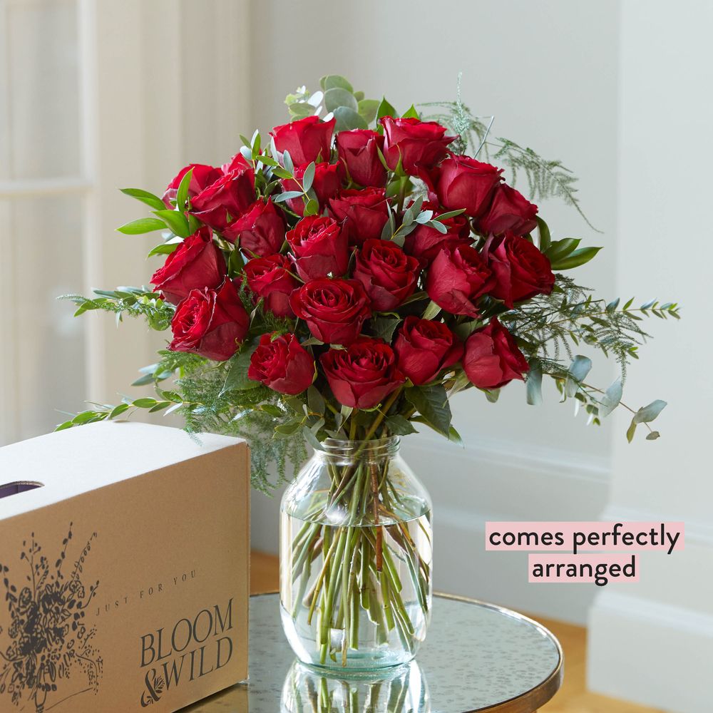 GinginRoo's tweet photo. Valentine's Day is just around the corner! Don't risk it with petrol station flowers. Treat the love of your life to a really special bunch of blooms from @BloomandWild 
https://t.co/UScrOvFSSN
#affiliate #ValentinesDay #letterboxflowers https://t.co/7gO2LsuIuj