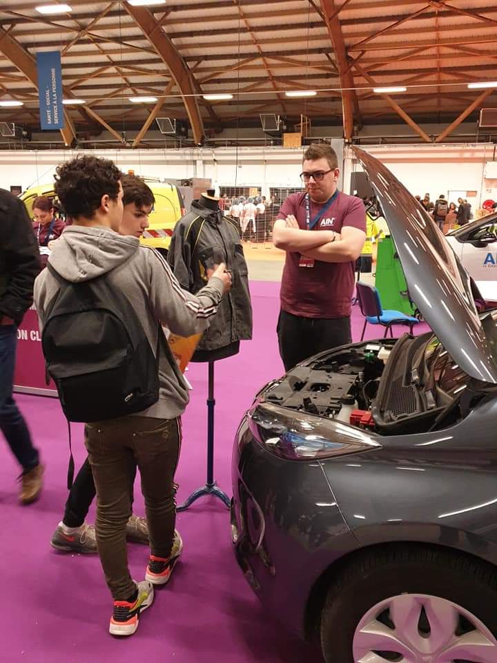 CfaCecof's tweet photo. Le salon Ain'Formations Orientation jour 2. Venez découvrir à @Ainterexpo01 nos formations du CAP au BTS 1/2 @Departement_AIN #Cecof #apprentissage https://t.co/lyHFLp4Taf
