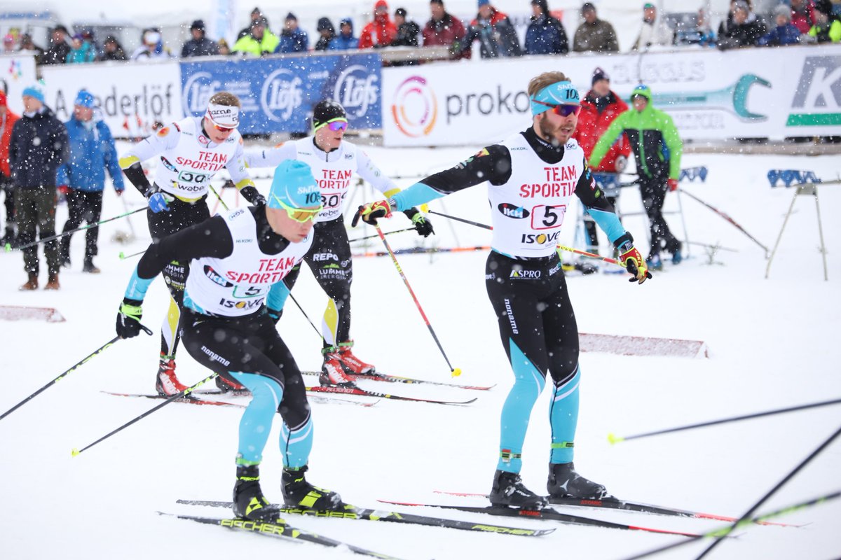 schiihto's tweet photo. Jämin Jänne 1, Skiteam 105 ja Pohti Skiteam 1 voittivat alkueränsä miesten parisprintin karsinnoissa. Finaali alkaa klo 14. Vielä ehtii hyvin kisapaikallekin seuraamaan, ketkä vievät talven ensimmäiset SM-mitalit 🎖
 #smvöyri #schiihto  #hiihto
Kuvat: Heidi Lehikoinen https://t.co/ZSatLL9pd1