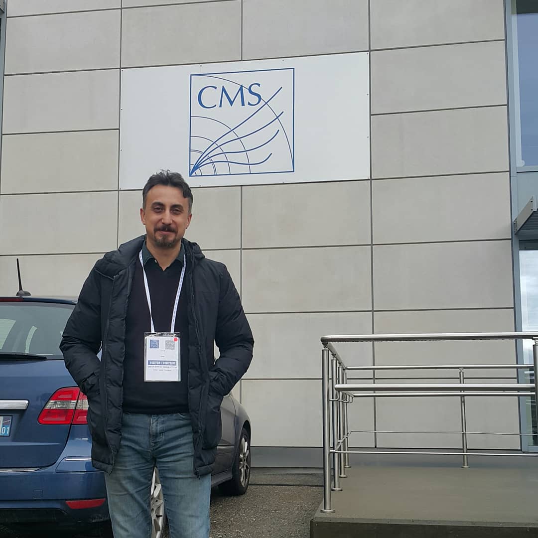ak100adnan's tweet photo. CERN Türk Öğretmen Çalıştayı (TTP10) 5. günü CMS (Compact Muon Solenoid) gezisi ile başladı.
https://t.co/9FZRtb2LAz
#cern #ttp #ttp10 #turkishteacherprogramme #physics #nuclearphysics #particlephysics
@jeff_active @SezenSekmen @cern https://t.co/QmsQYPYnfs