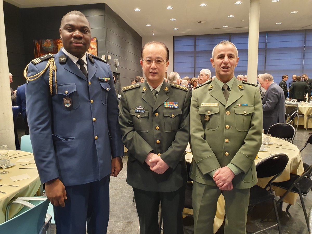 Honoré d'avoir été ce matin l'hôte du Commandement #militaire de la Province du #Brabant #Wallon: interface de référence de la #Defense avec le monde civil. 
#COMEX #spw #IPR #DNF #ArméeNation <a href="/PresidenceGA/">Présidence de la République Gabonaise</a> <a href="/Comgouv_GA/">Comgouv</a> <a href="/BelgiumDefence/">Belgian Defence</a> <a href="/BelDefence/">À l'Avant-Garde 🇧🇪</a> <a href="/pais_rosario/">Rosario BENTO PAIS</a> <a href="/ege_fr/">EGE</a> <a href="/BilieByNze/">Bilie-By-Nze</a>