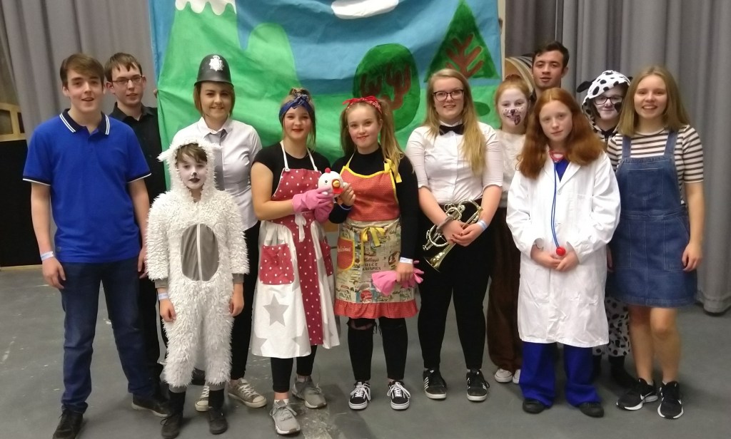 Newyddion Hydref 2019 - Ionawr 2020 cffi-llanddeiniol.org.uk/hydref-2019-io…