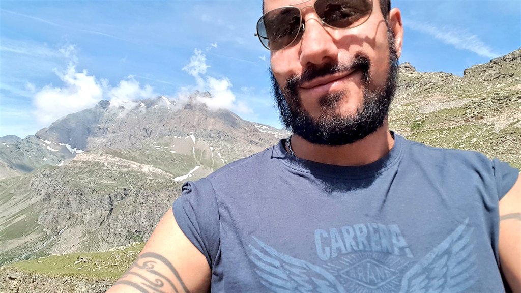 JoelSepelJOELSE's tweet photo. https://t.co/jlyFfwtFcQ
https://t.co/uslomEdfJy https://t.co/Z8PyJyV0T5 https://t.co/qpkpdZ0H1N #SerrúLake #DigaAEM #IAM #Italy #joelesepel #joelse #joelsepel #crumblenot #GIUSEPPEGUARINO #One #iveanxxlgift🍆 #sänger #GiuseppeGuarinoTheLinguist #scrittorecompositore #determinated https://t.co/CTLkFUX0Oc