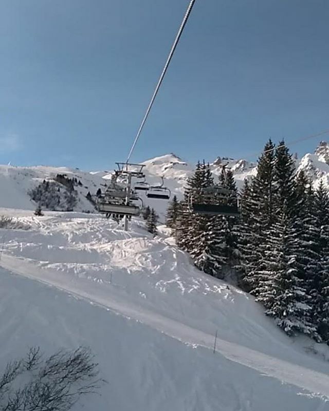 AlpineEscape's tweet image. Enjoying the fresh snow and quiet mountain this week in Courchevel 1850! ⛄️ ift.tt/3b0ny1B