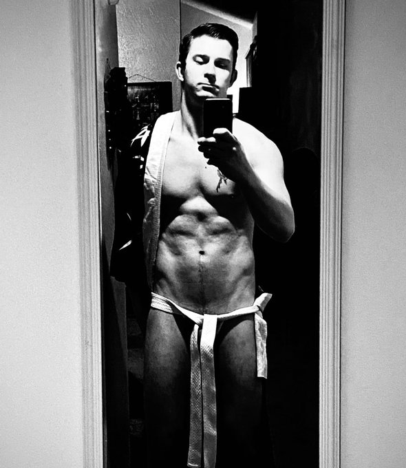 Sexy Komo Vibes 🎸 https://t.co/VPu2mwJIXE<a href="/tag/superfan"class="tags"><span>#superfan</span></a>