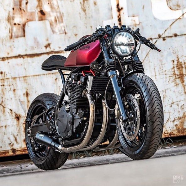 MetzelerMotoUSA's tweet photo. Headlight forward. Who's ready for February?! 🙋‍♂️ #MetzelerMoto #Roadtec01
📸 @bikeexif https://t.co/32SrSobQmY