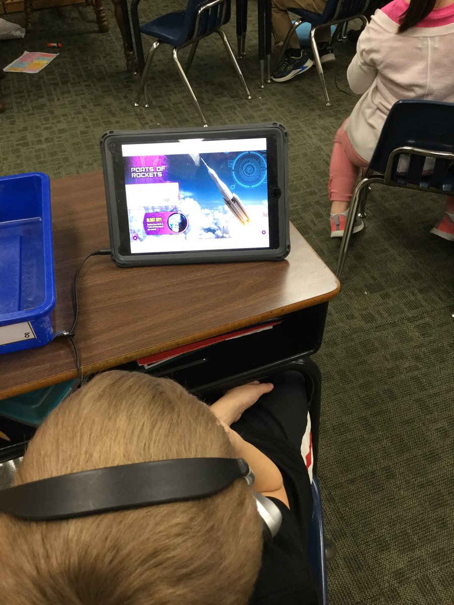 1GradeRocks's tweet photo. Learning about nonfiction texts with Epic Books. #TweetThatTechPVE https://t.co/5bSOmgWuxv