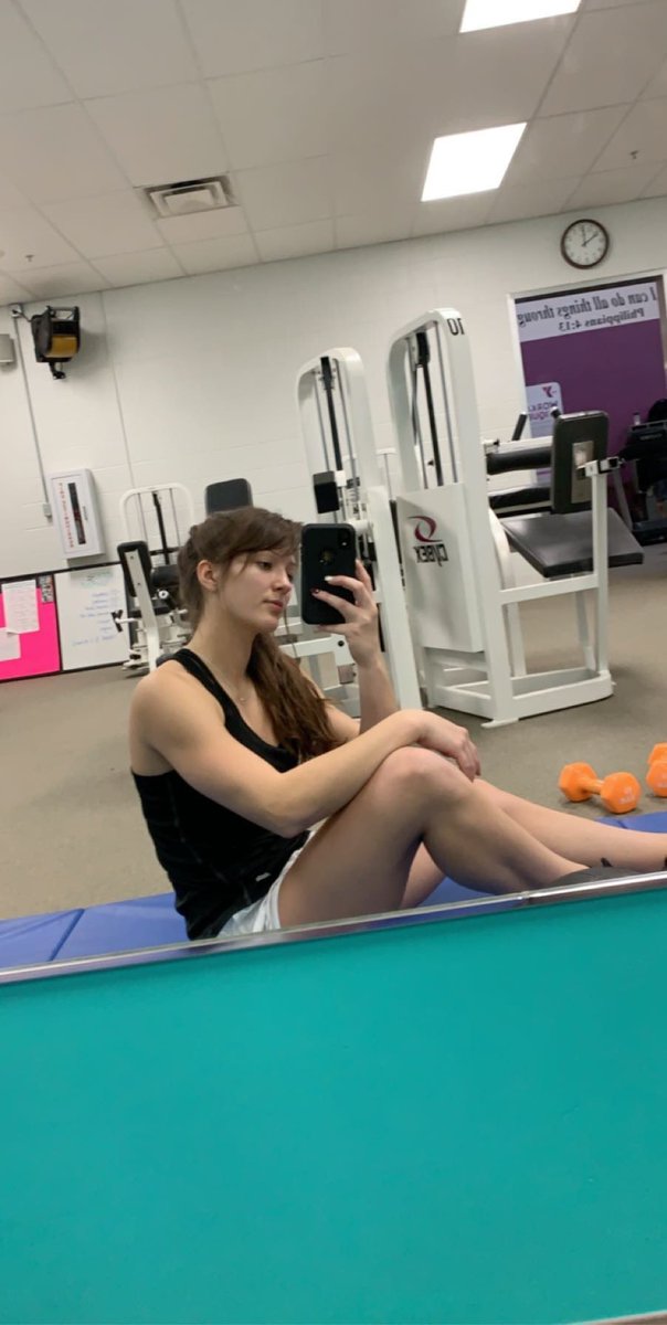AdalinaSimpson's tweet photo. Day 3 ‼️
first day of using @PEScience supplies🤤 can’t complain💪🏽
#workout #liftheavy #lifting #motivation #routine #motivation #pescience #girlswholift  #Empowerment 

• #successisadecision • https://t.co/NyQ9QEP5np