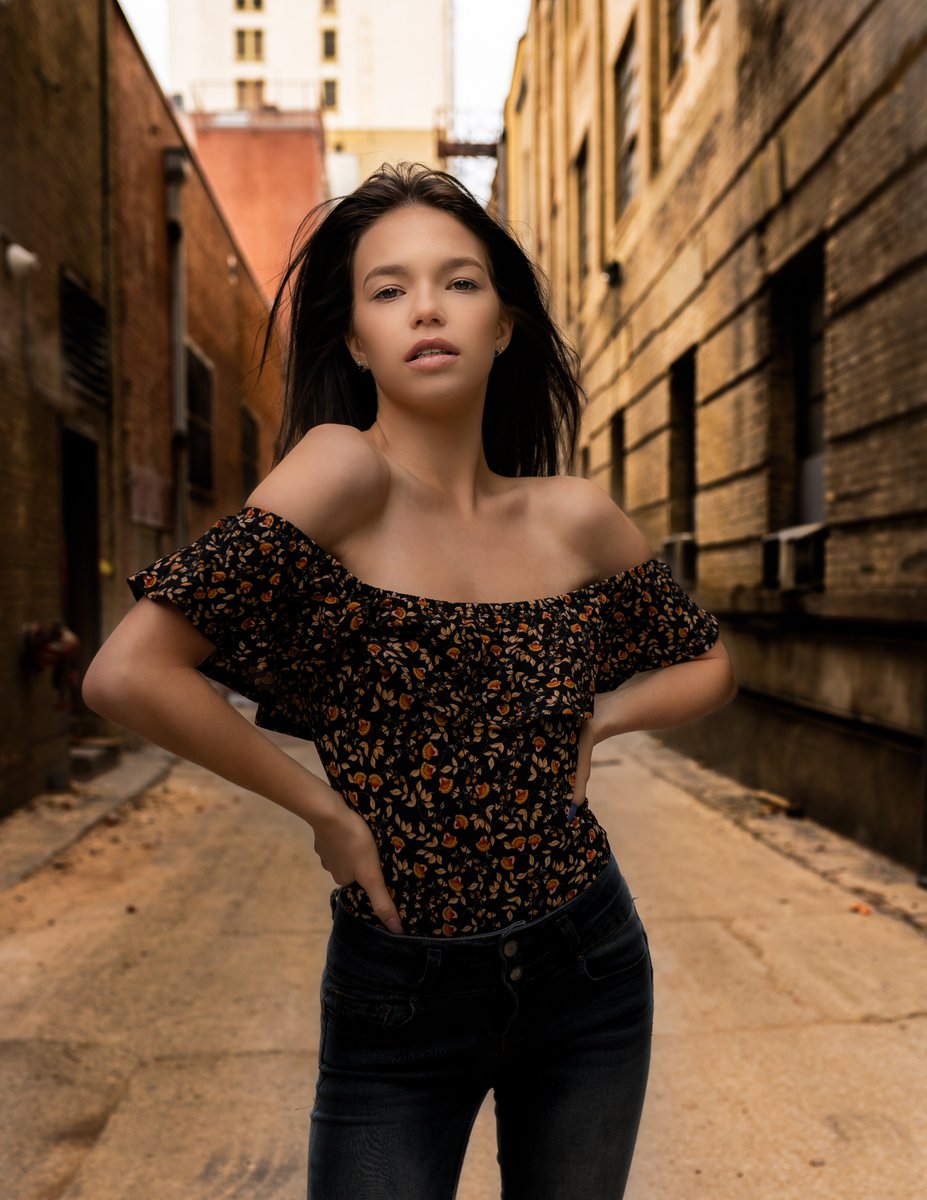 GregoryKPhoto's tweet photo. From last weekend's shoot at Peacock Alley, San Antonio, TX.  Photo by Gregory K Photo.  MODEL: IG@rose_manchester_
#SanAntonio #models #modellife #modeling #OCF #offcameraflash #SonyAlpha #Godox #sanatoniomodel #sanantoniophotographer #sanantoniophotography https://t.co/UNzB0ABI96