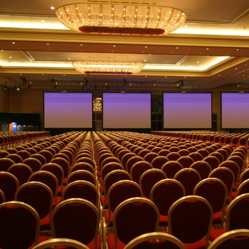 reveal_mobile's tweet photo. Are we early? 60 days out from @traffic_summit. It's never too early to get excited! Make plans to see the location-based marketing software that sets the bar. Booth L10. Write that down. #locationbasedmarketing #locationbasedaudiences #retailanalytics #retailfoottraffic https://t.co/HF3n4gl4bT