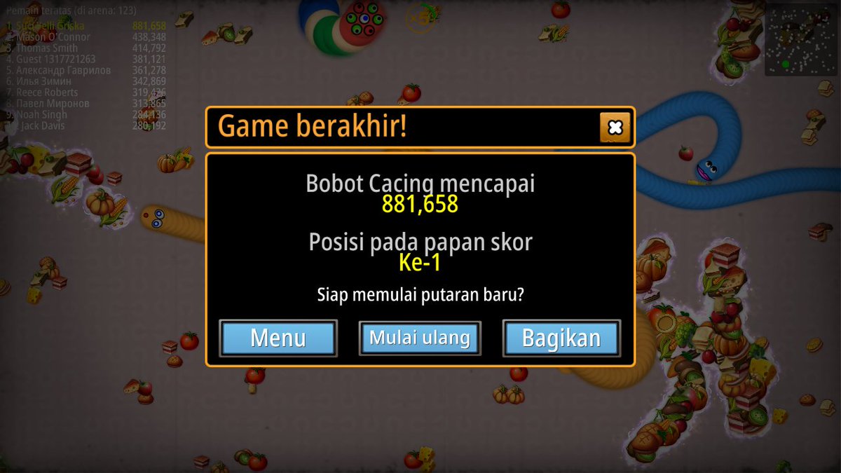 Ciuciiy's tweet photo. Pas doi mau main game gw disuruh ngasih makan cacing biar gw gak gangguin doi main bunuh2, gw di iming2 di beliin lolipop sm silverqueen katanya klau gw 5 besar, nah ini gw posisi 1 dong, dapat coklat berapa bnyak tu yaa
Uuuh gak kebayang dong ๐
#zonacacing https://t.co/YtEU1sWheA