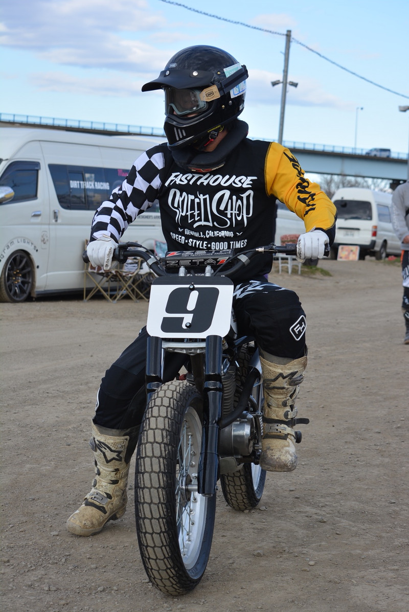 AAA_Racing2003's tweet photo. Continuing with the #FlatTrackFriday theme, it's taken far too long (we know) but we do, finally...have full stocks of the 17" #Maxxis #DTR1 #FlatTrackTyres (as well as full stocks of the 19"). Here's a brillant #HondaXR100 using them! Pics &amp; Full Article: https://t.co/TLMRxFiMaz https://t.co/TYphla7P2u