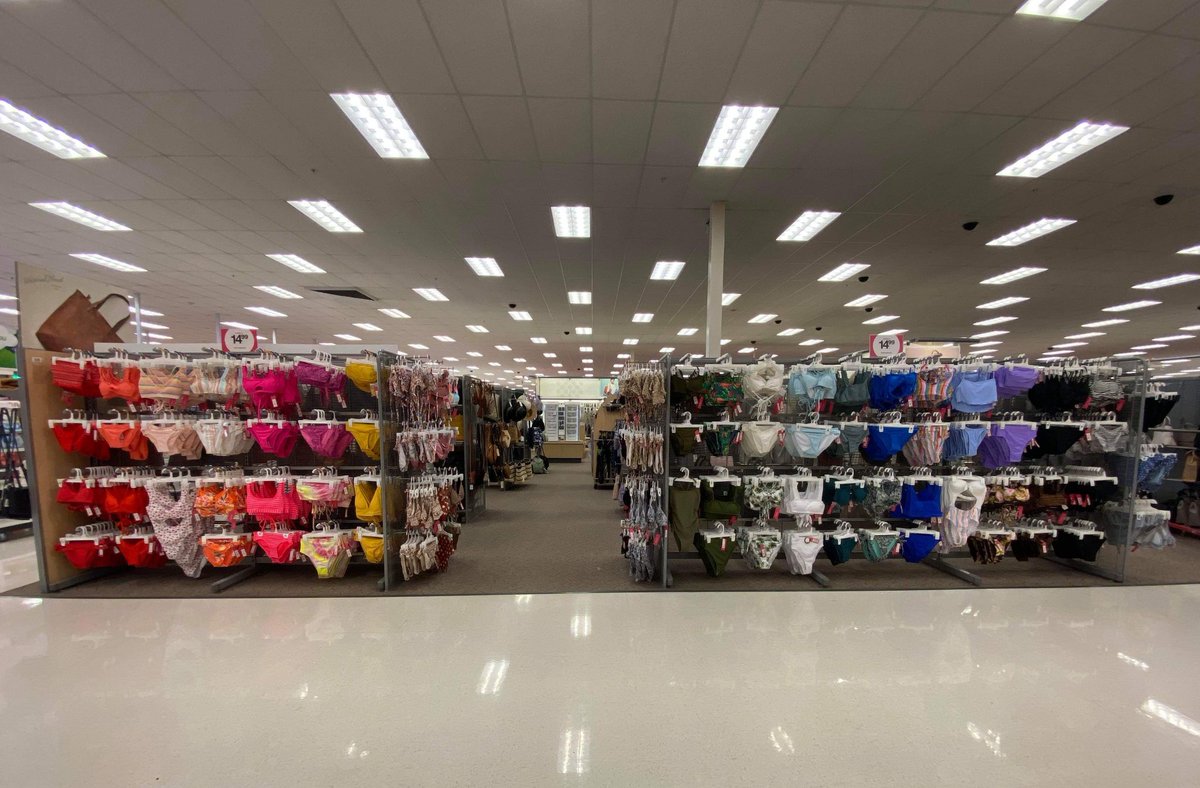 jennhrtm's tweet photo. Shout out to our VM Kaitlyn and our Specialty Sales TL Tiffany for setting bathing suits so beautifully! #T2379 #WinchesterNorthTarget #WorkSomewhereYouLove https://t.co/91rYJCI3YU
