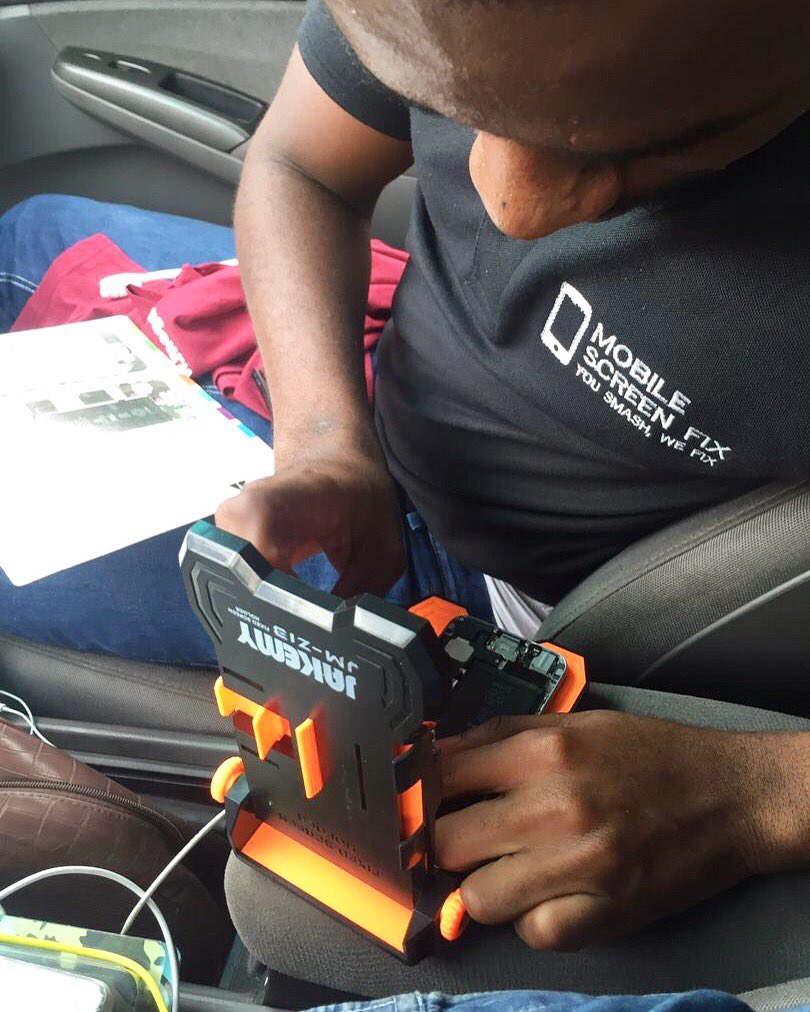 MobileScreenFix's tweet image. Mobile Screen Fix. You Smash. We fix. 😎

Turn up! It’s Friday 🎉

#MobileScreenFix #MSFWay #TGIF #QuickFix #Lagos #Nigeria