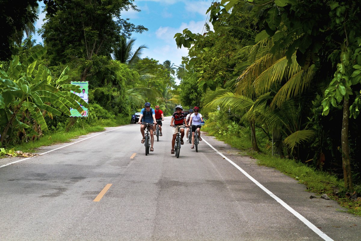 CityHospice's tweet photo. So exactly one year today a team of @CityHospice #cyclists will be taking on the fabulous challenge of cycling from Bangkok to Koh Samui 31st Jan- 9th February 2021. Fancy joining the challenge? To find out more visit https://t.co/pa81Q9itIV
#cycling #Thailand https://t.co/9cHJgtmbk4