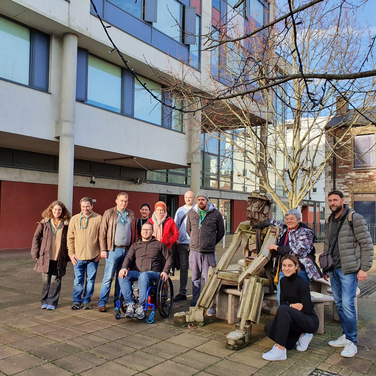 DouglasSt_CCFET's tweet photo. @CorkNln & Lycée Professionnel Jean-Pierre Champo, Mauleon, France enjoying their tour of @stjohnscentral1 #PalletMan @CorkETB @DenisLeamy @SOLASFET @ThisisFet @corklearning @EUErasmusPlus @yiyoungvoices @yaycork @GoodDay_Cork @gerjbrennan @pure_cork @dervalalouis Pic: T. Cadogan https://t.co/V4W0oEtlwV