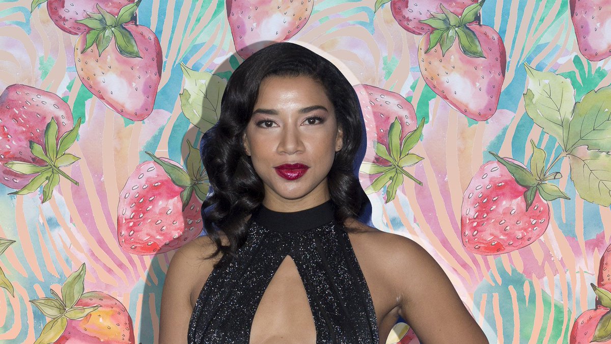 We are what we eat, and our fridge can say a LOT about us. We're sharing "The Fridge Files" section of SheKnows with our very own founder <a href="/HannahBronfman/">Hannah Bronfman</a> 's peek inside her fridge. Can you guess what's her idea of comfort food? 😉 ⬇️ buff.ly/2rTqvP8