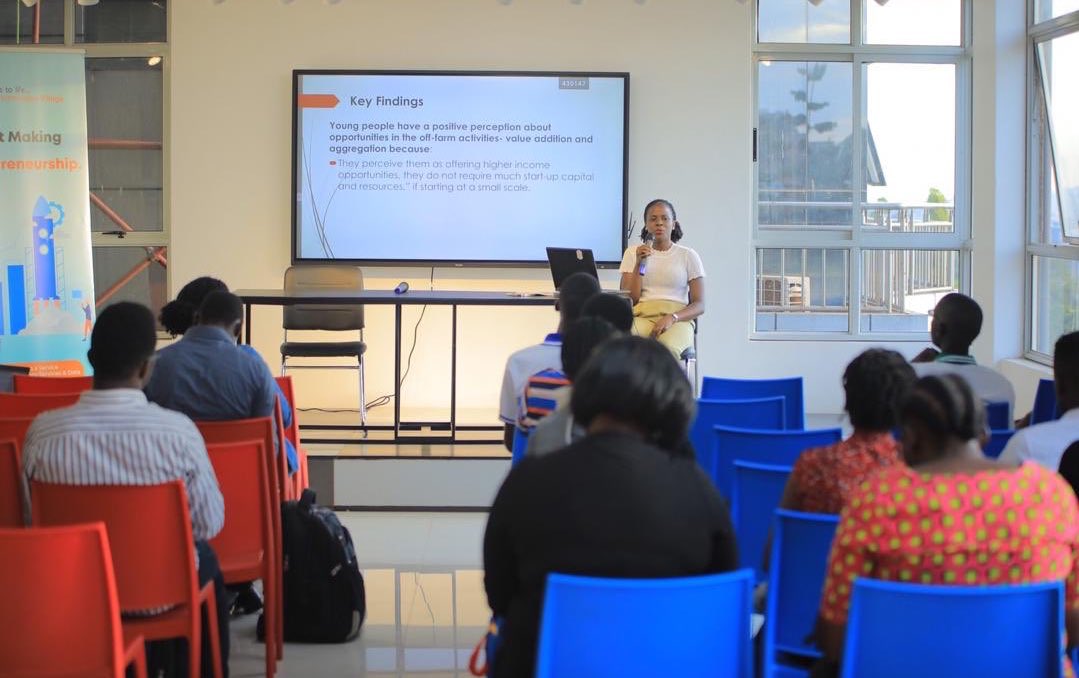 CKJapheth's tweet photo. HappeningNow
Kampala - #FoundersLab
Kampala - #AgTechLab
Gulu - #GameChangers
A generation on the rise!! There’s nothing as powerful as an idea whose time has come!
#FoundersLab #Gamechangers #YAW https://t.co/EcBfgeJoLN