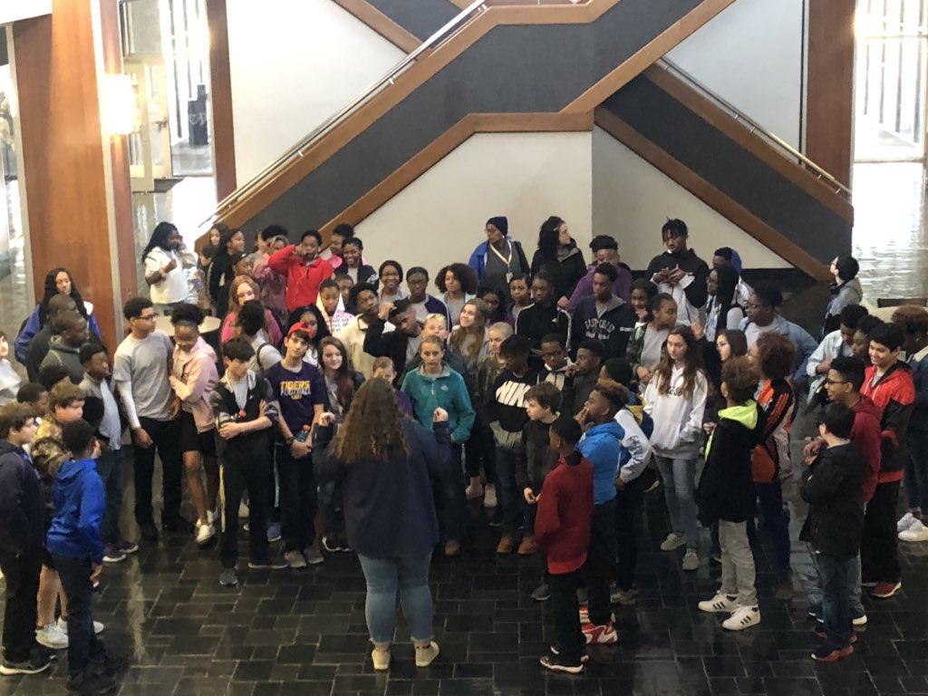 DRWilliamsEDU's tweet photo. MSA-West middle schoolers are taking over @UNOPrivateers campus today for a tour #ActForImpact #BecauseWereWest https://t.co/JPWFCXdLGT